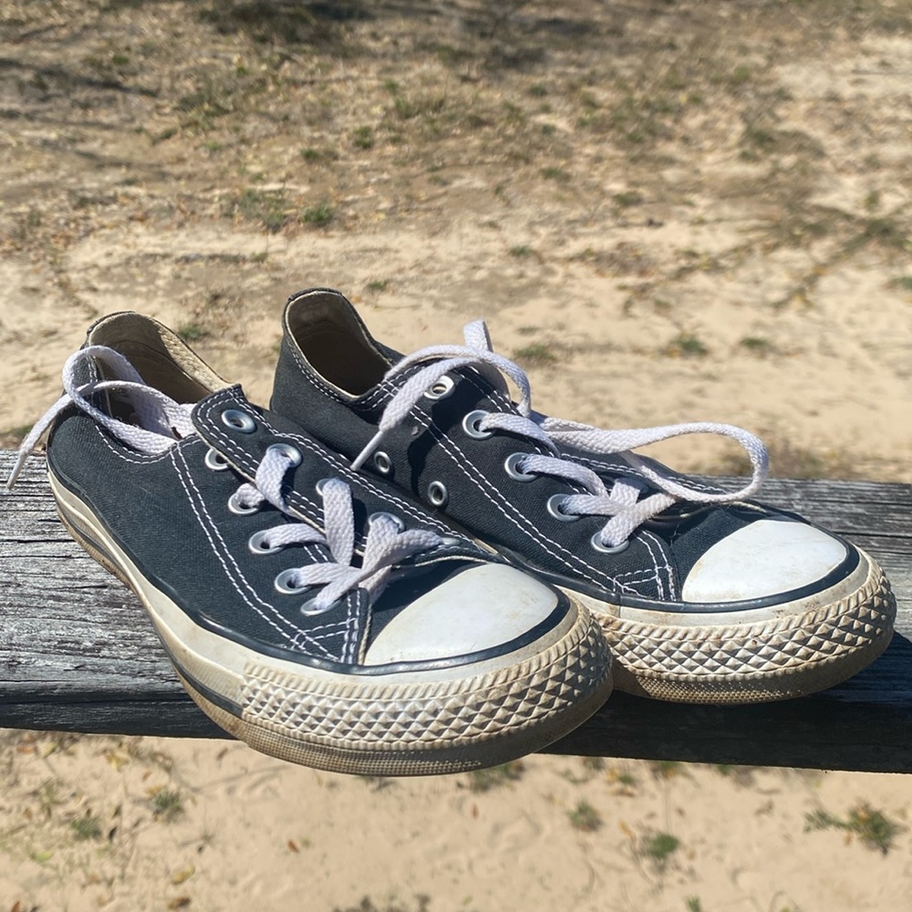 Converse All Star Black/White Shoes Size 5
